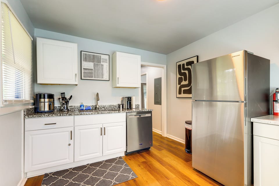 Kitchen | Dishwasher | Single-Serve Coffee Maker | Air Fryer