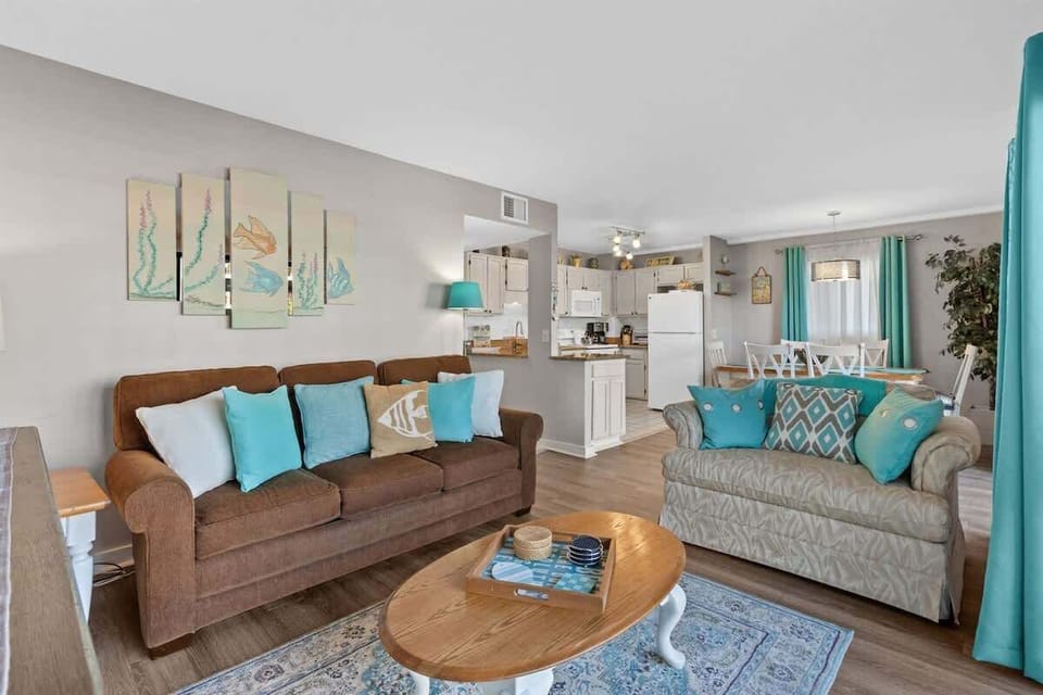 Open layout to never skip a beat on family and friend bonding time