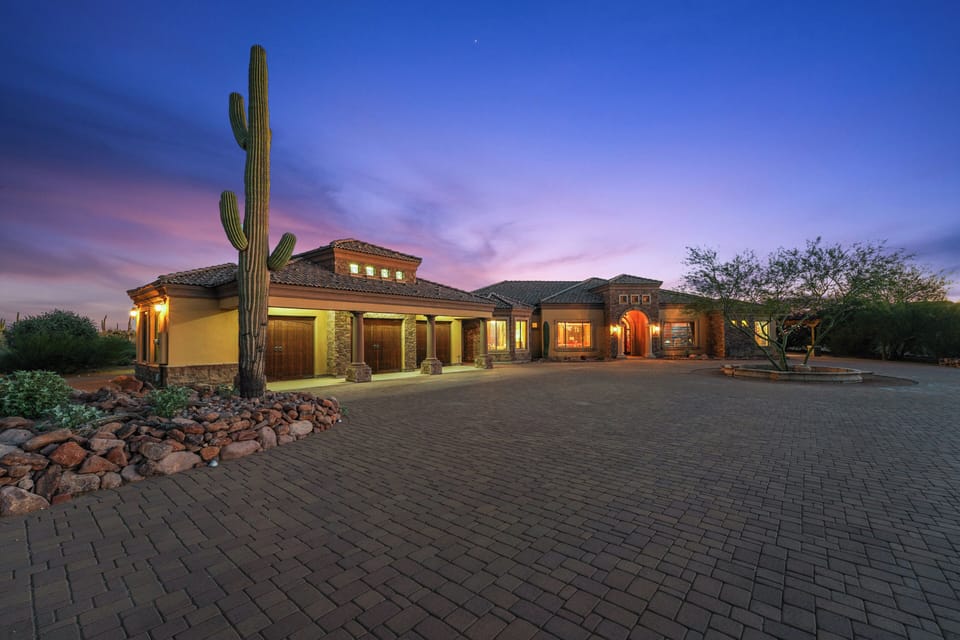 Elegant Tuscan-style 4BR home with breathtaking mountain views.