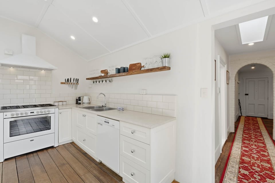 RT MacquarieStNov2025 16