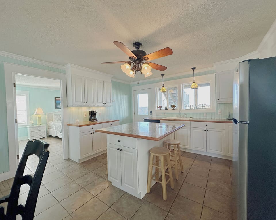 Large open kitchen with lots of counterspace.