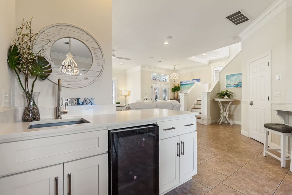 Elegant wet bar