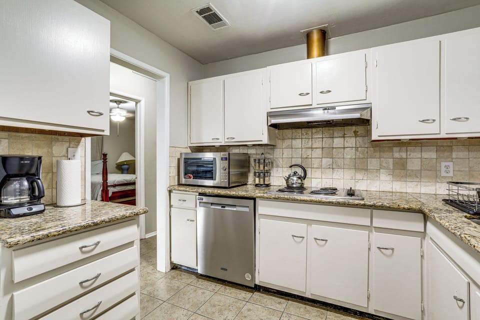 Kitchen | Dishwasher | Drip Coffee Maker