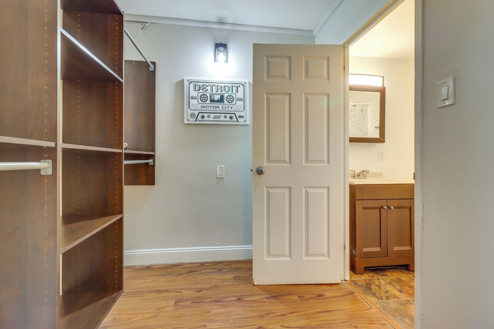 Walk-In Closet