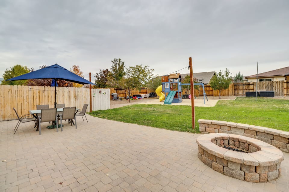 Patio | Dining Area | Fire Pit