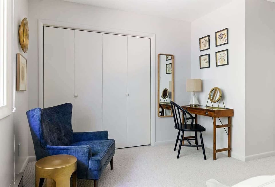 With writing desk and closet