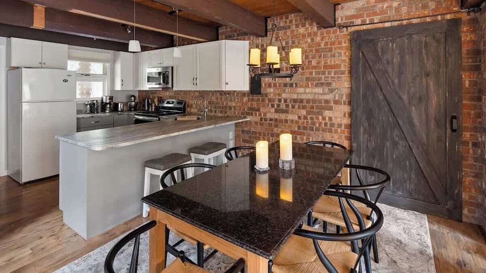 *Open floorplan
