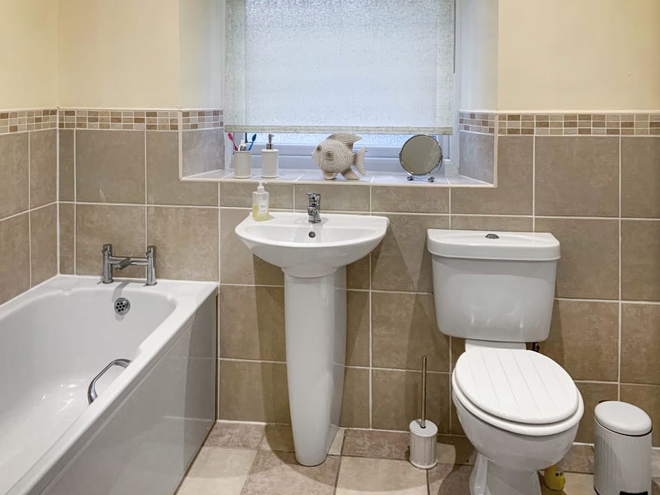 Bathroom | Paddy&rsquo;s Cottage, Flookburgh, near Grange-Over-Sands