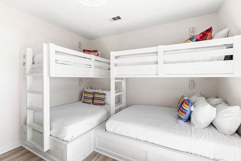 Third Bedroom - Twin/Full Bunk, Twin Bunk - First Floor