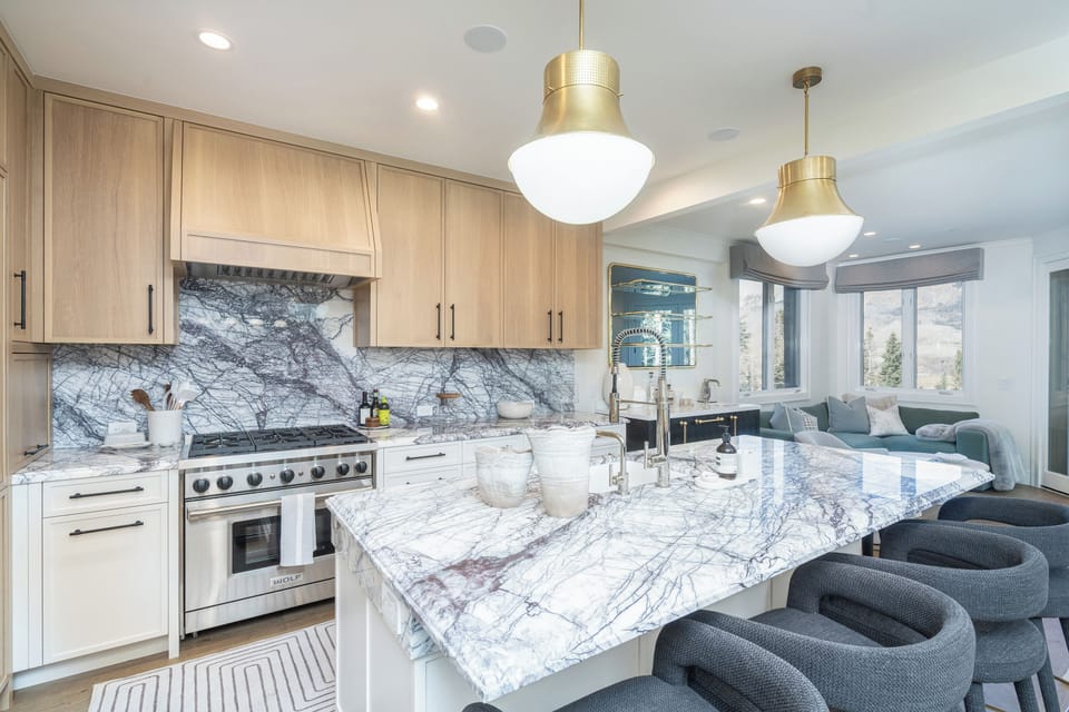 2.0-telluride-lorian-rise-kitchen