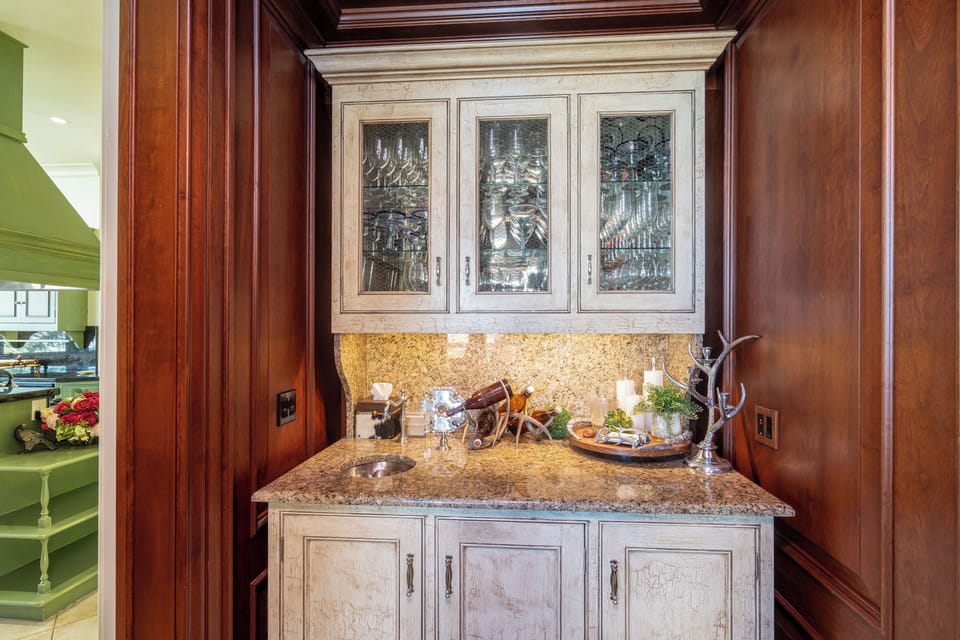 5.04-telluride-saison-cinq-wet-bar