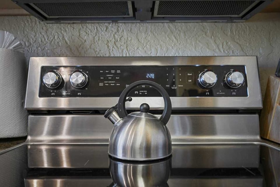 Stove Top w/Tea Kettle