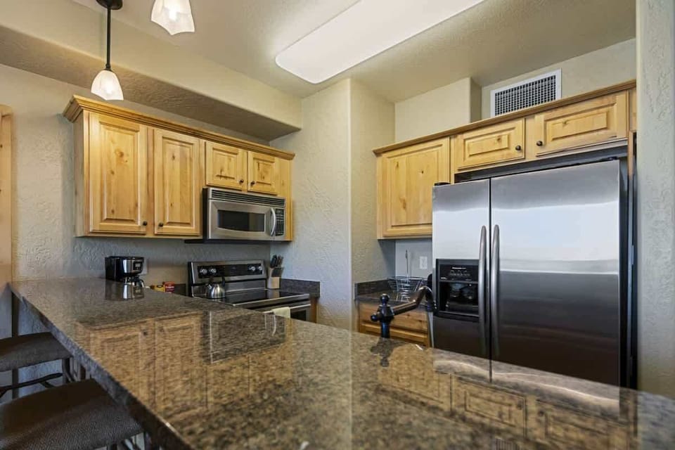 Kitchen Fridge/Freezer