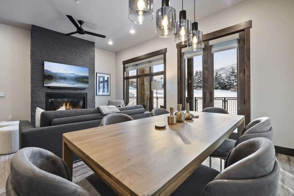 The dining table comfortably seats six people.