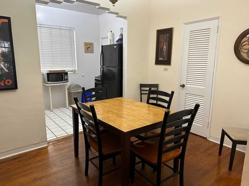 Dining table with 6 chairs