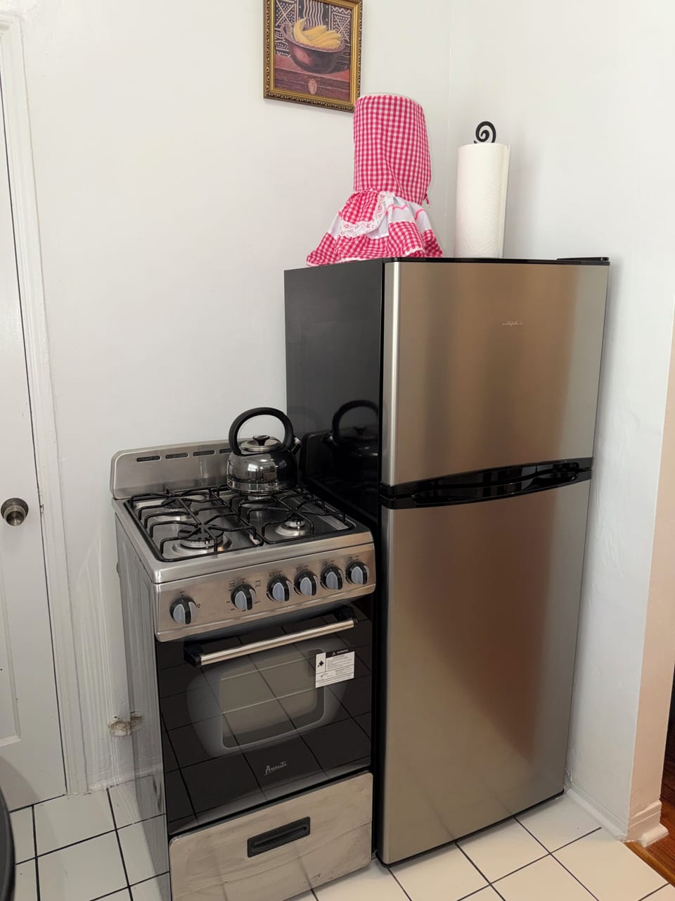 Kitchen: Gas Stove
