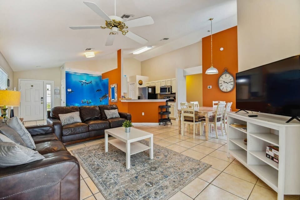 Communal lounge / TV room,Living Room