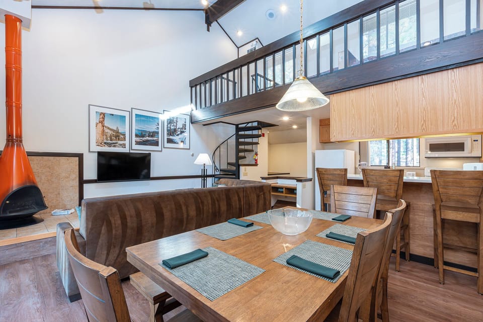 Dine together comfortably in the bright, open-concept room.