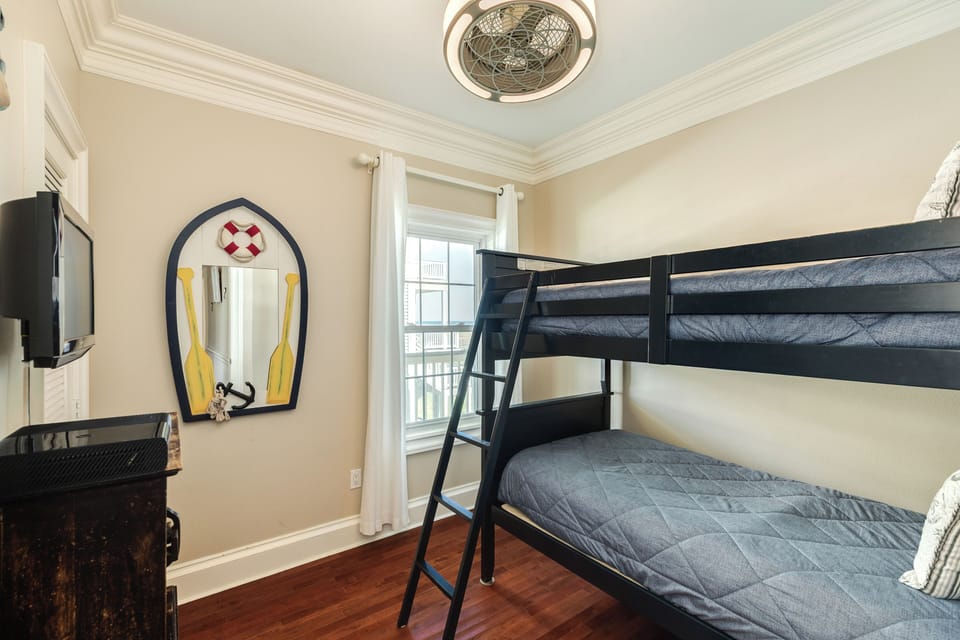 Bedroom 5 - Twin Bunk