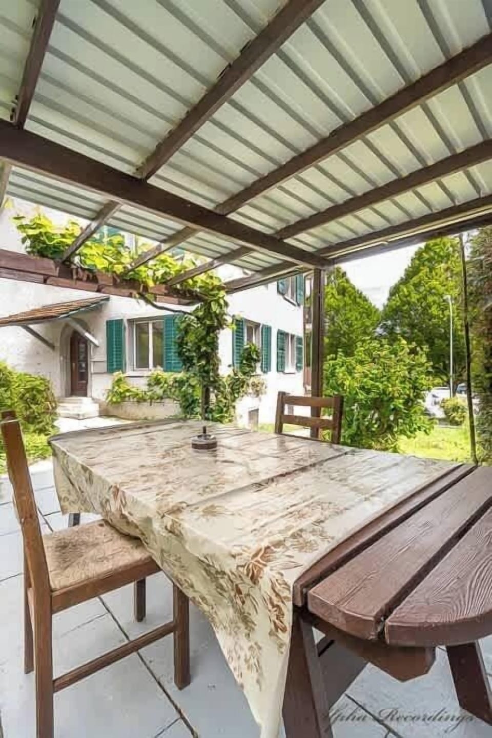 Schöne Terrasse im Freien.