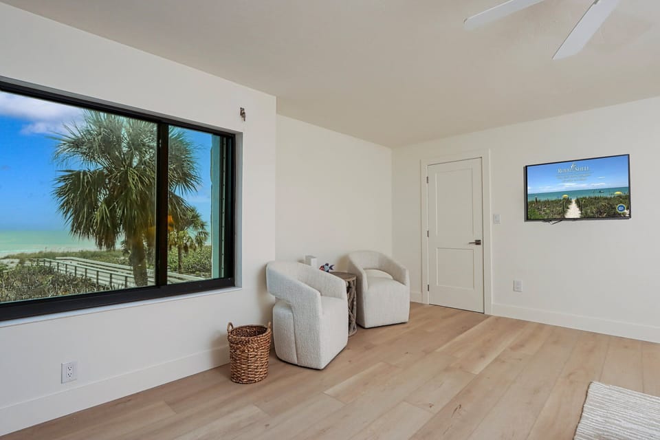 Master bedroom with gulf front views