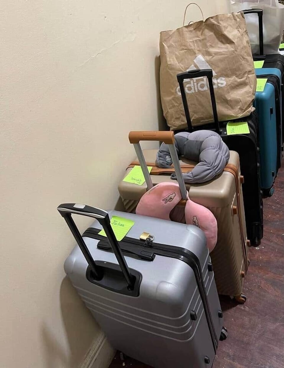 Free luggage storage upon check in and check out 