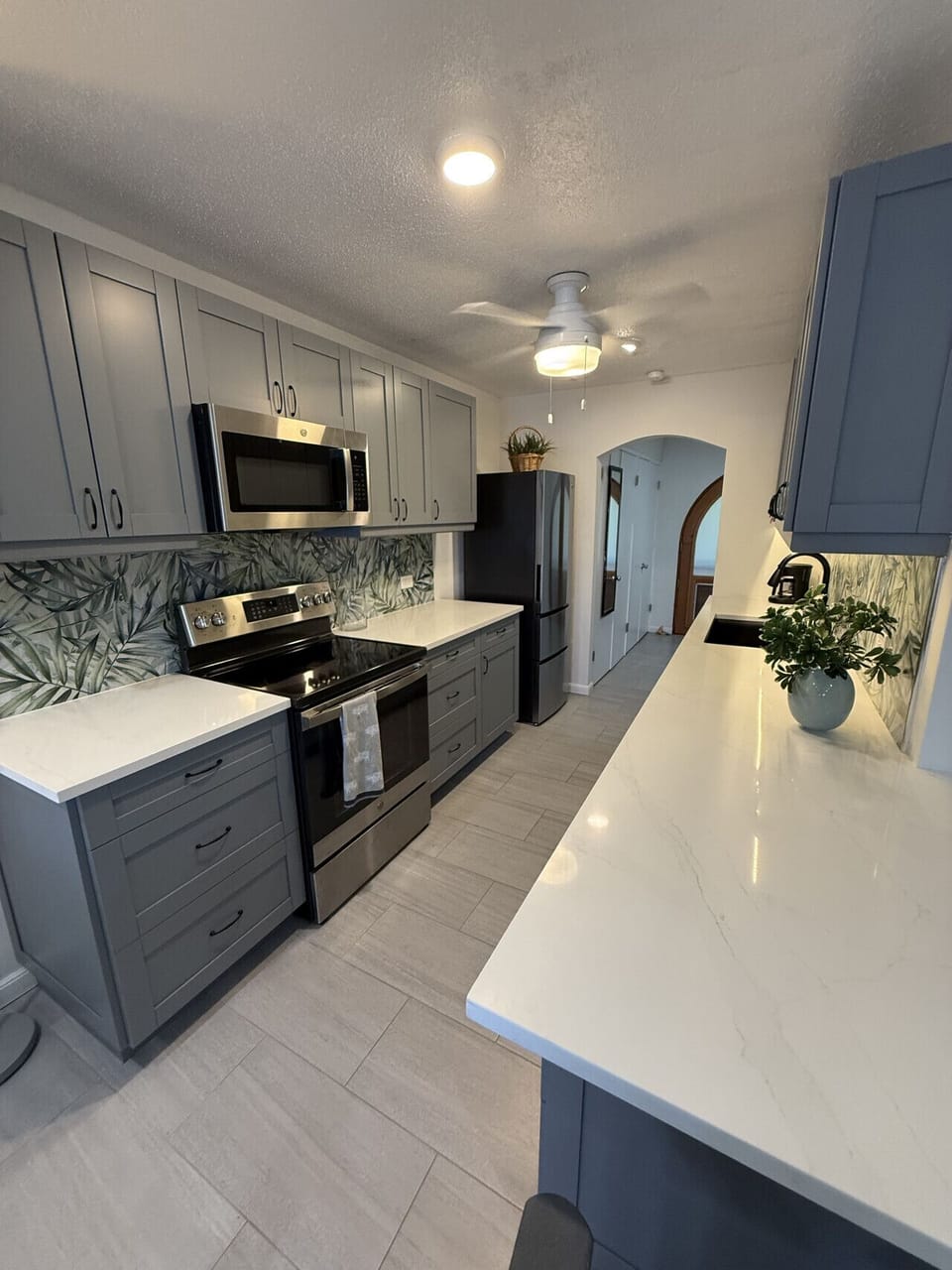 Fully equipped kitchen with modern appliances — perfect for cooking and entertaining.