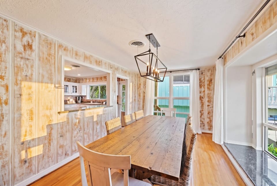 Another angle of the dining area