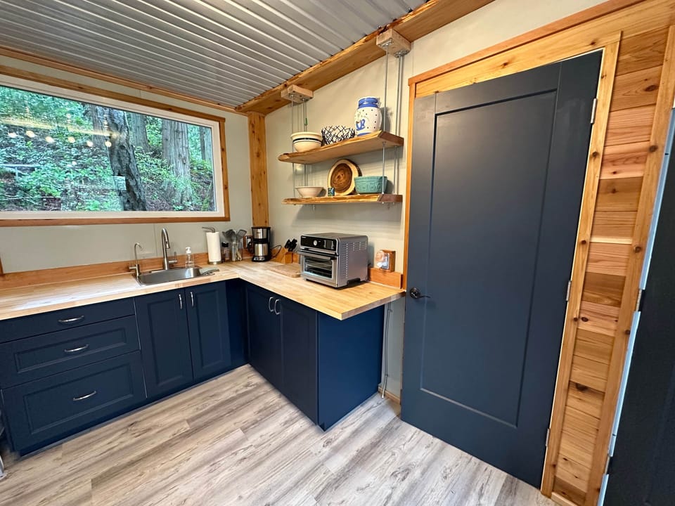 Kitchen Side