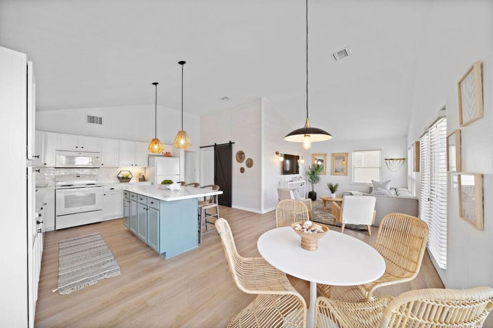 Another angle of the dining area