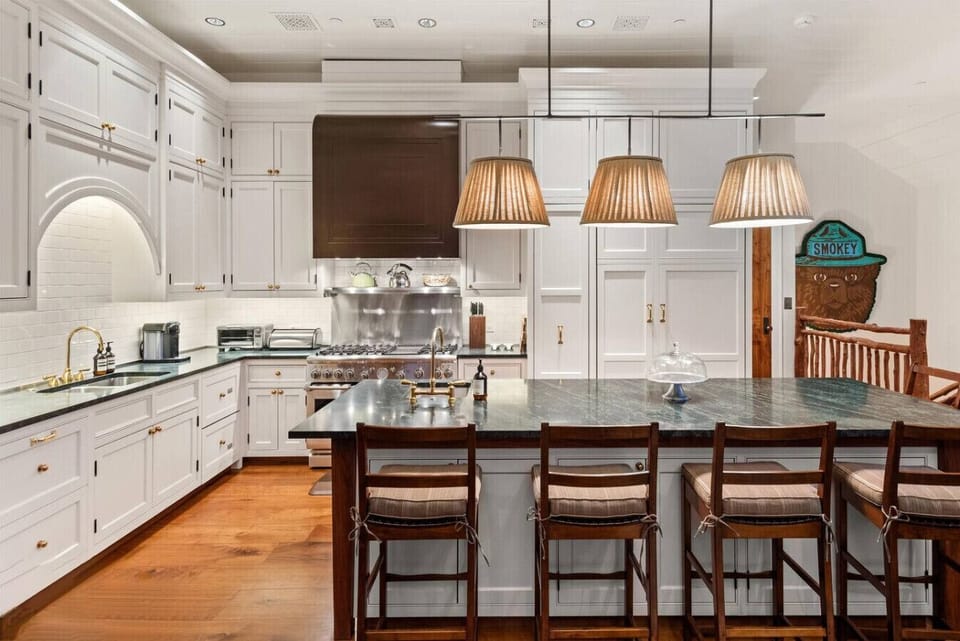 Kitchen with Island Seating for 6