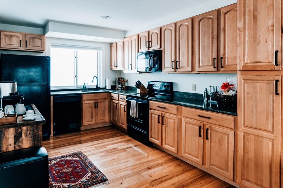 Full kitchen