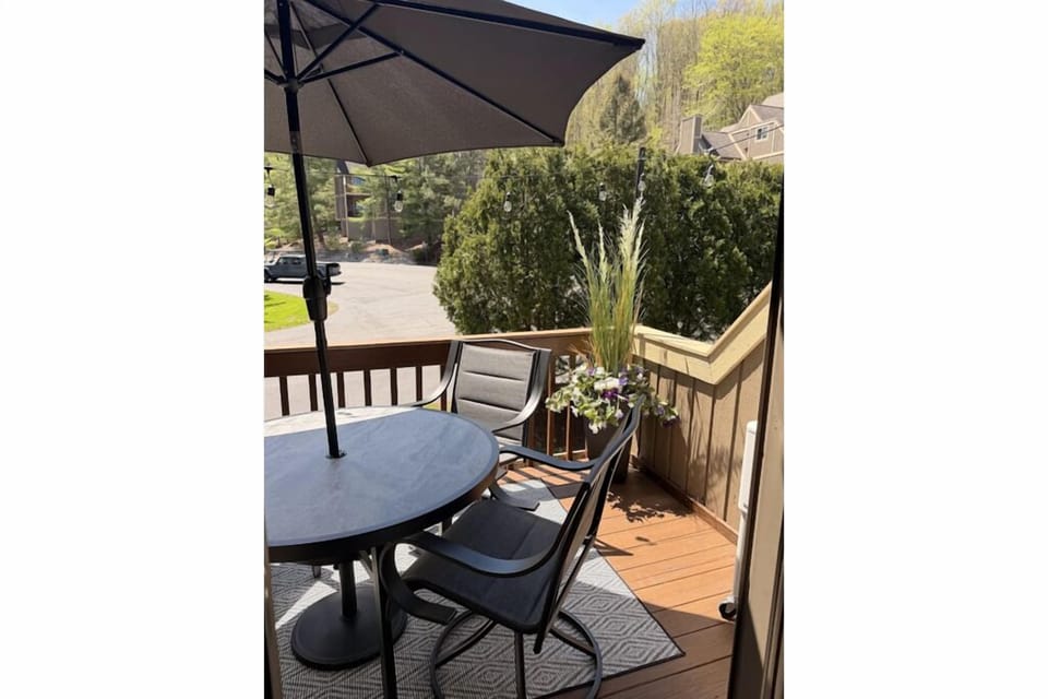 Outdoor Dining Area