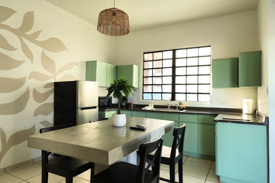Kitchen & Dining 4
