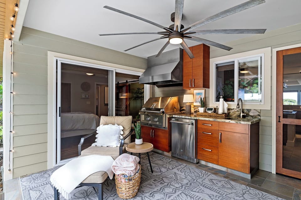 Outdoor kitchen