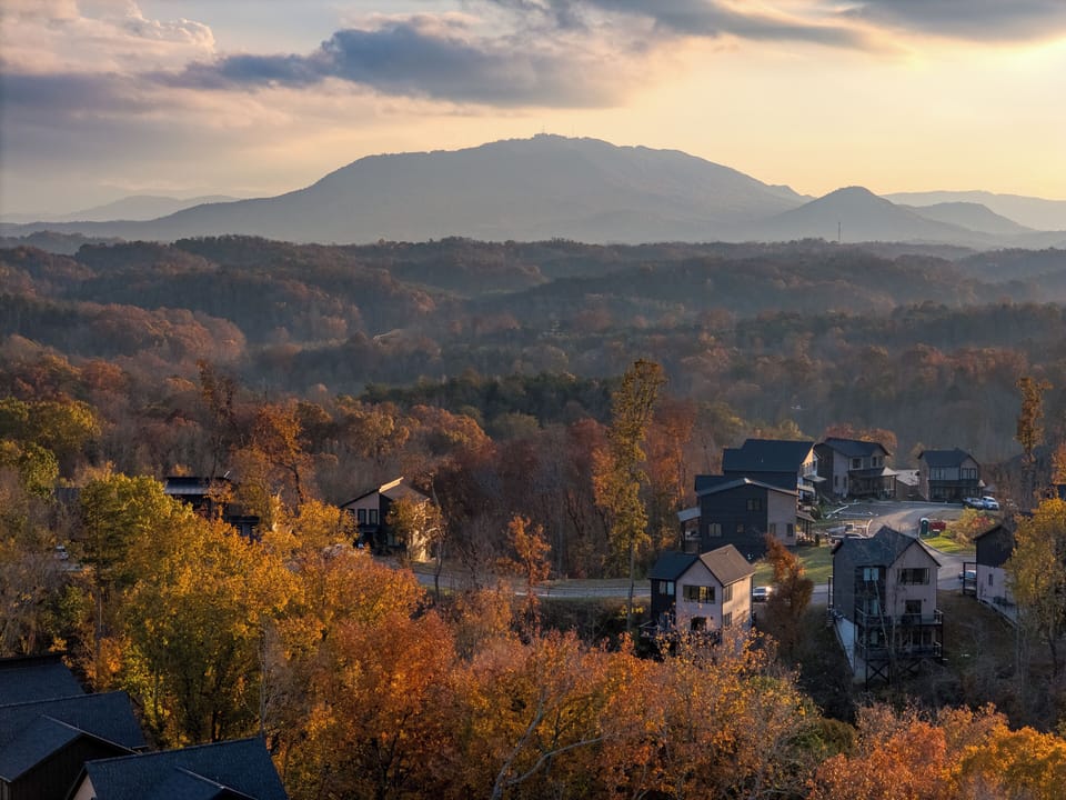 Neighborhood and mountain views.