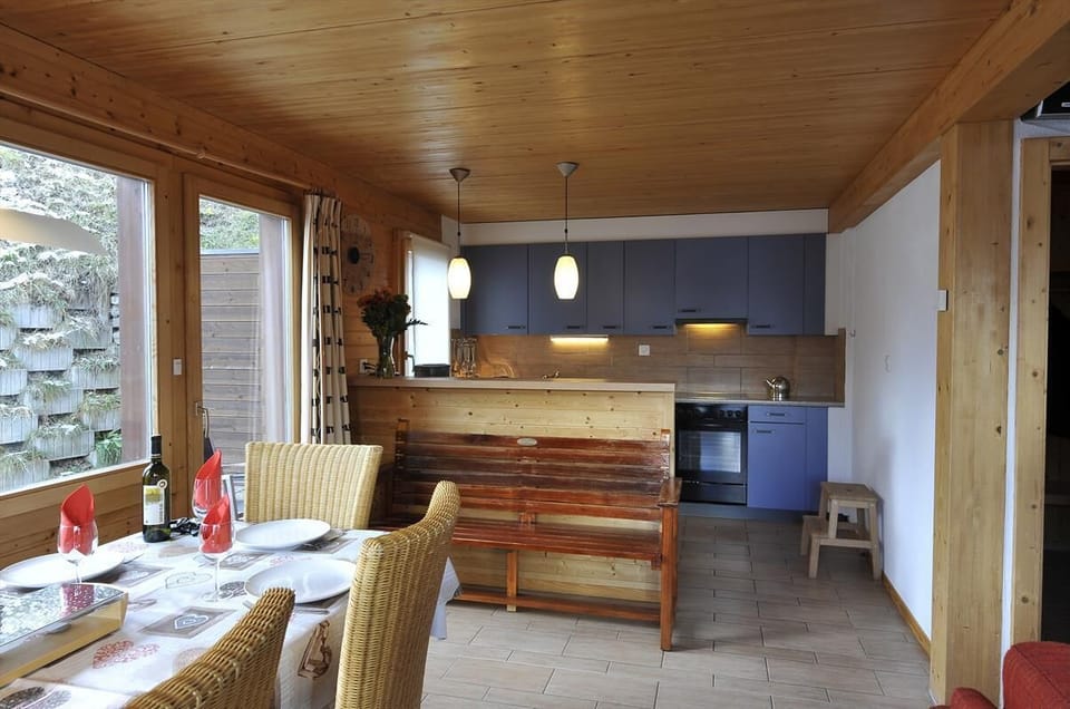 Dining + kitchen