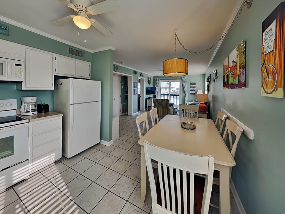 Dining Area to Kitchen