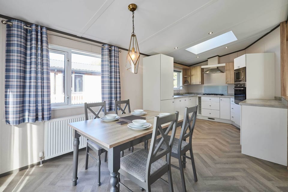 Bridgewater Lodge, Allerthorpe Golf & Country Park, York - Host & Stay