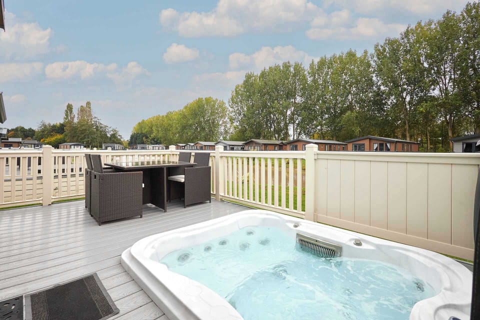 Baker's Lodge,  Allerthorpe Golf & Country Park, York - Host & Stay