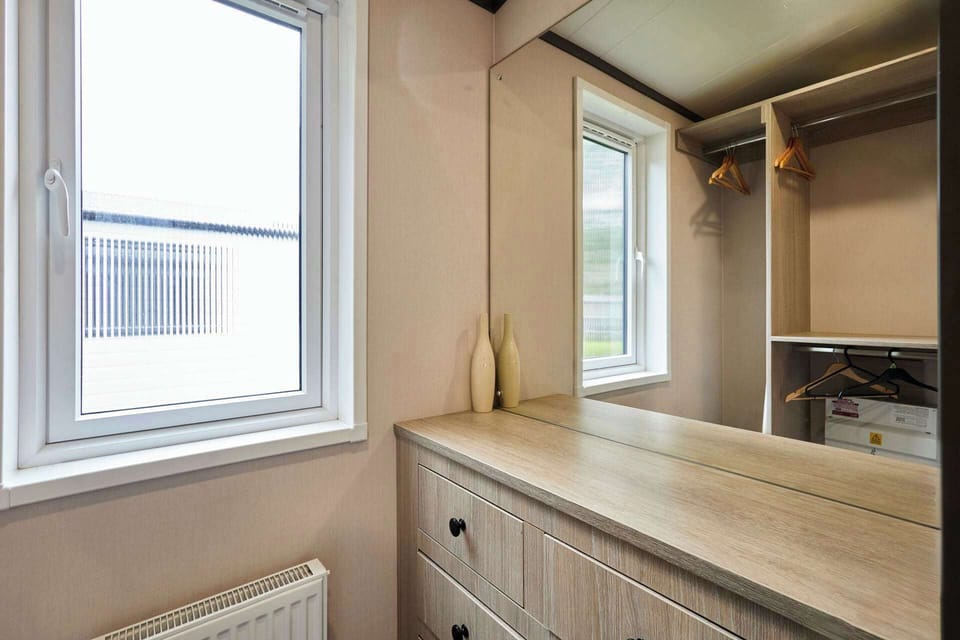 Teejay's Lodge, Allerthorpe Golf & Country Park, York - Host & Stay