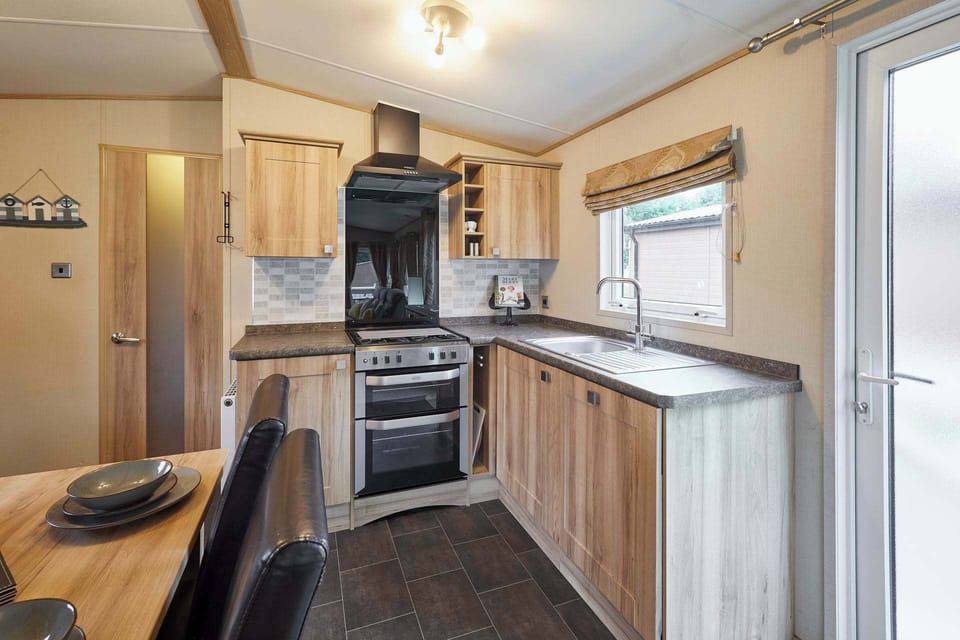 Brooksbank Lodge,  Allerthorpe Golf & Country Park, York - Host & Stay