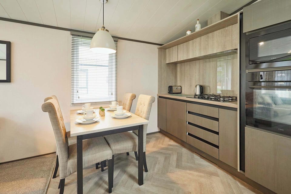 Falconers Lodge,Allerthorpe Golf & Country Park, York - Host & Stay