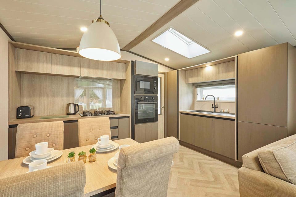 Falconers Lodge,Allerthorpe Golf & Country Park, York - Host & Stay