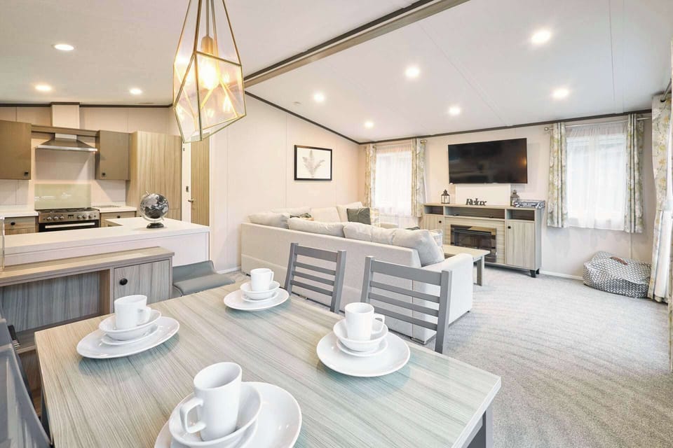 Gleneagles Lodge ,Allerthorpe Golf & Country Park, York - Host & Stay