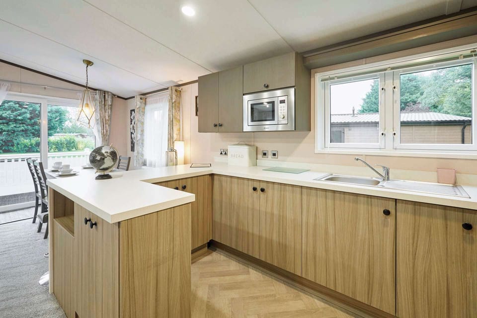 Gleneagles Lodge ,Allerthorpe Golf & Country Park, York - Host & Stay