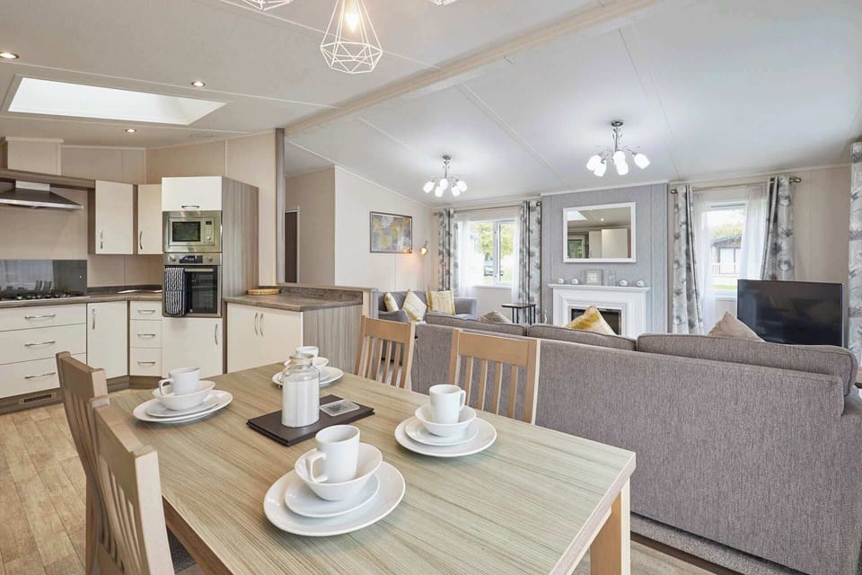 Reynards Retreat, Allerthorpe Golf & Country Park, York - Host & Stay