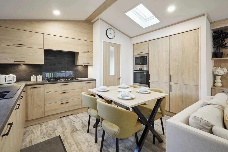 Hideaway Retreat, Allerthorpe Golf & Country Park, York - Host & Stay