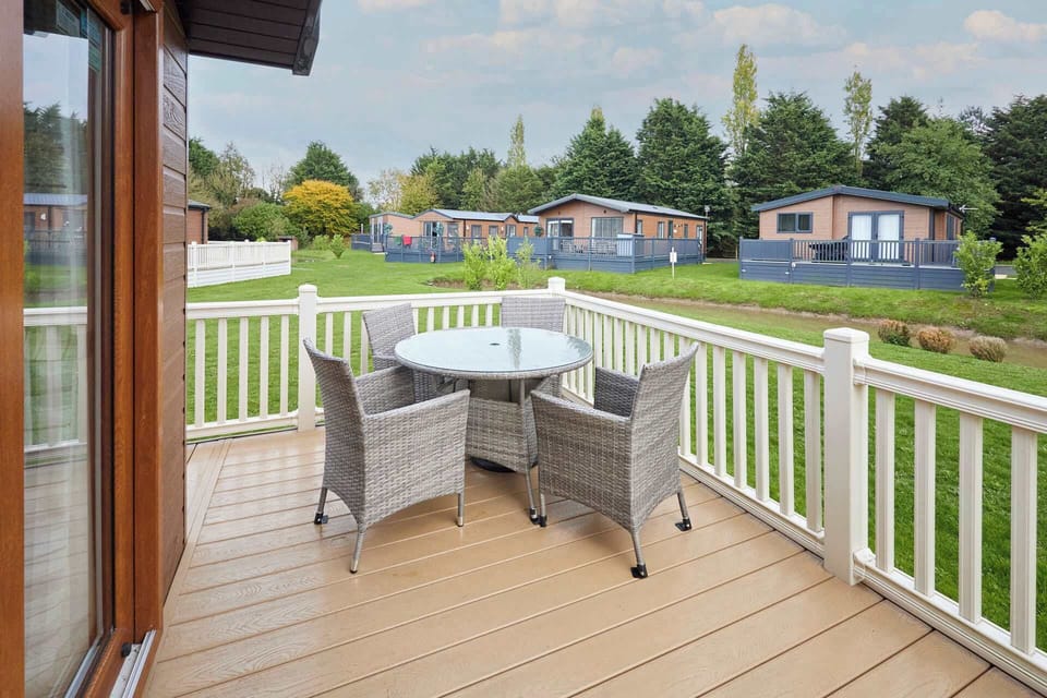 Kinship Lodge, Allerthorpe Golf & Country Park, York - Host & Stay