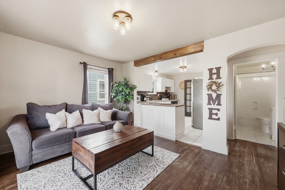 Home Decor, Architecture, Building, Furniture, Indoors